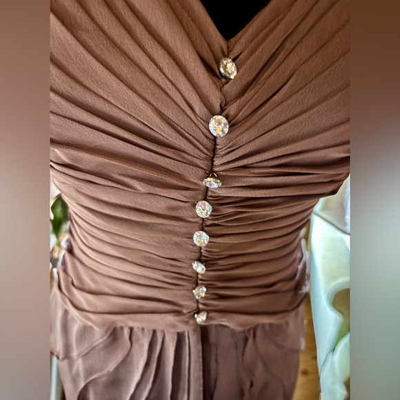 Adrianna Papell Tier Chiffon Petal Ruffle Ruched Rhinestone Evening Gown Sz 4 - Picture 2 of 12